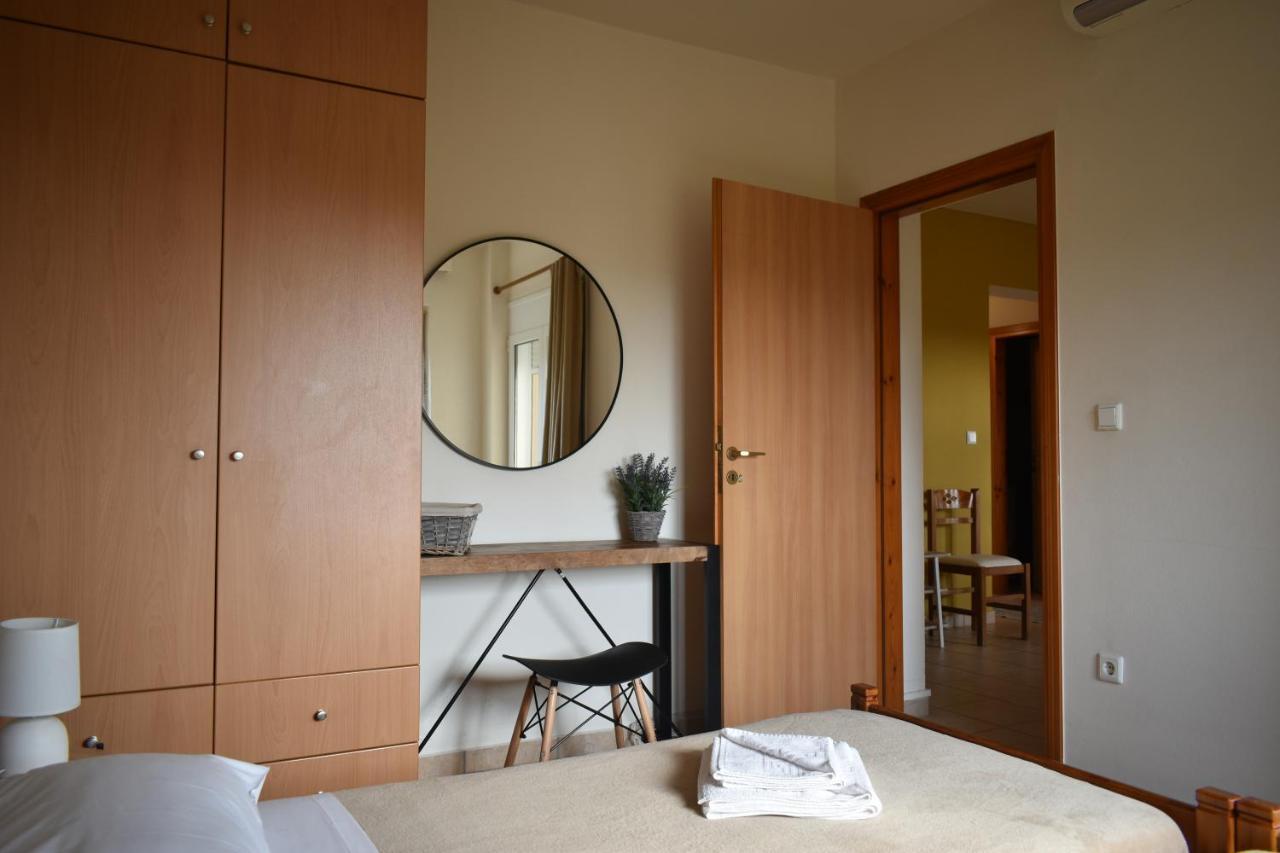 Mini Art Apartments Gerani  Exteriér fotografie